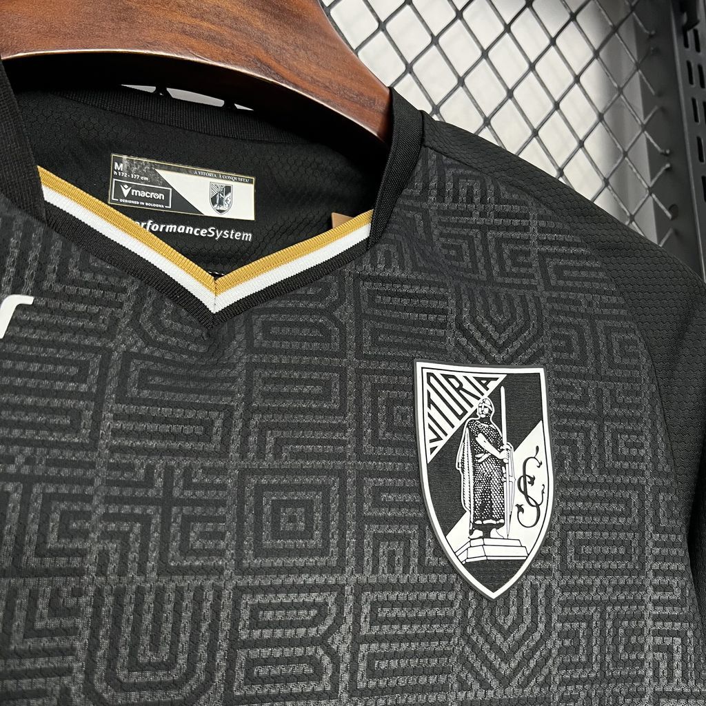 Vitoria de Guimaraes 2425 Away - Retro