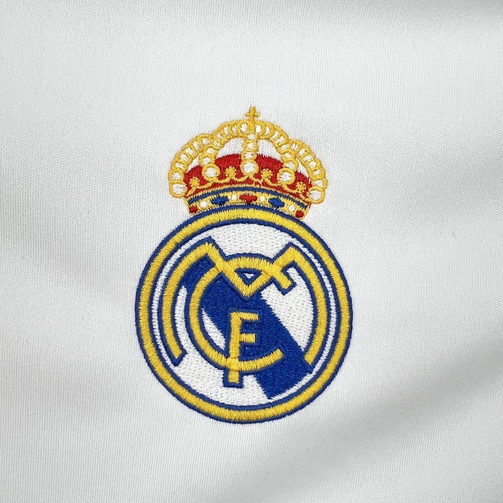Real Madrid 200506 Home Retro Jersey