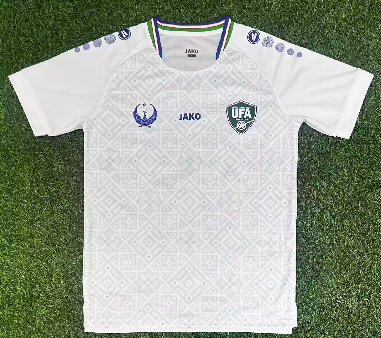 Uzbekistan 2026 World Cup Away Jersey - Fronte