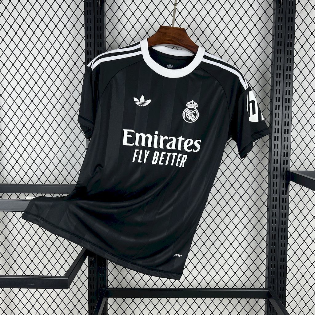 Real Madrid 202526 Training Jersey