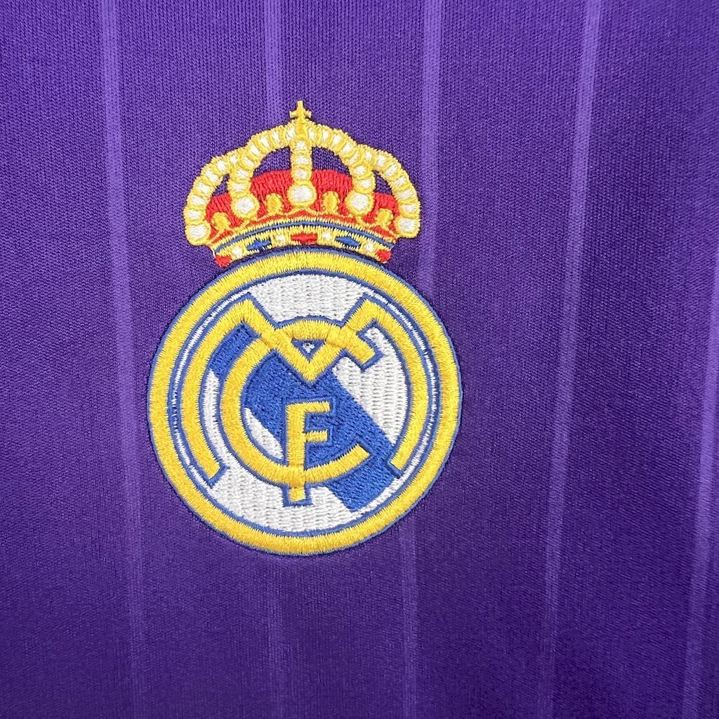 Real Madrid 2006 Third Retro Jersey