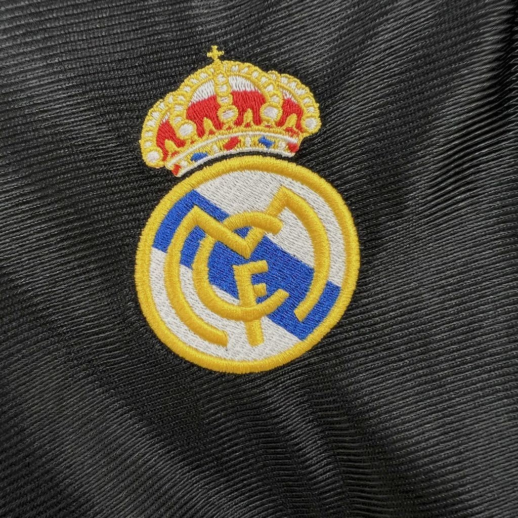 Real Madrid 199901 Away Retro Jersey