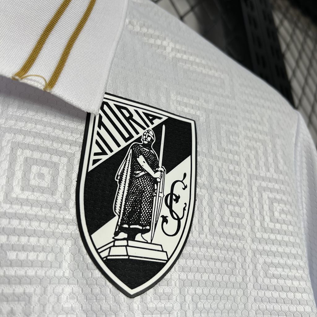 Vitoria de Guimaraes 202425 Home - Retro