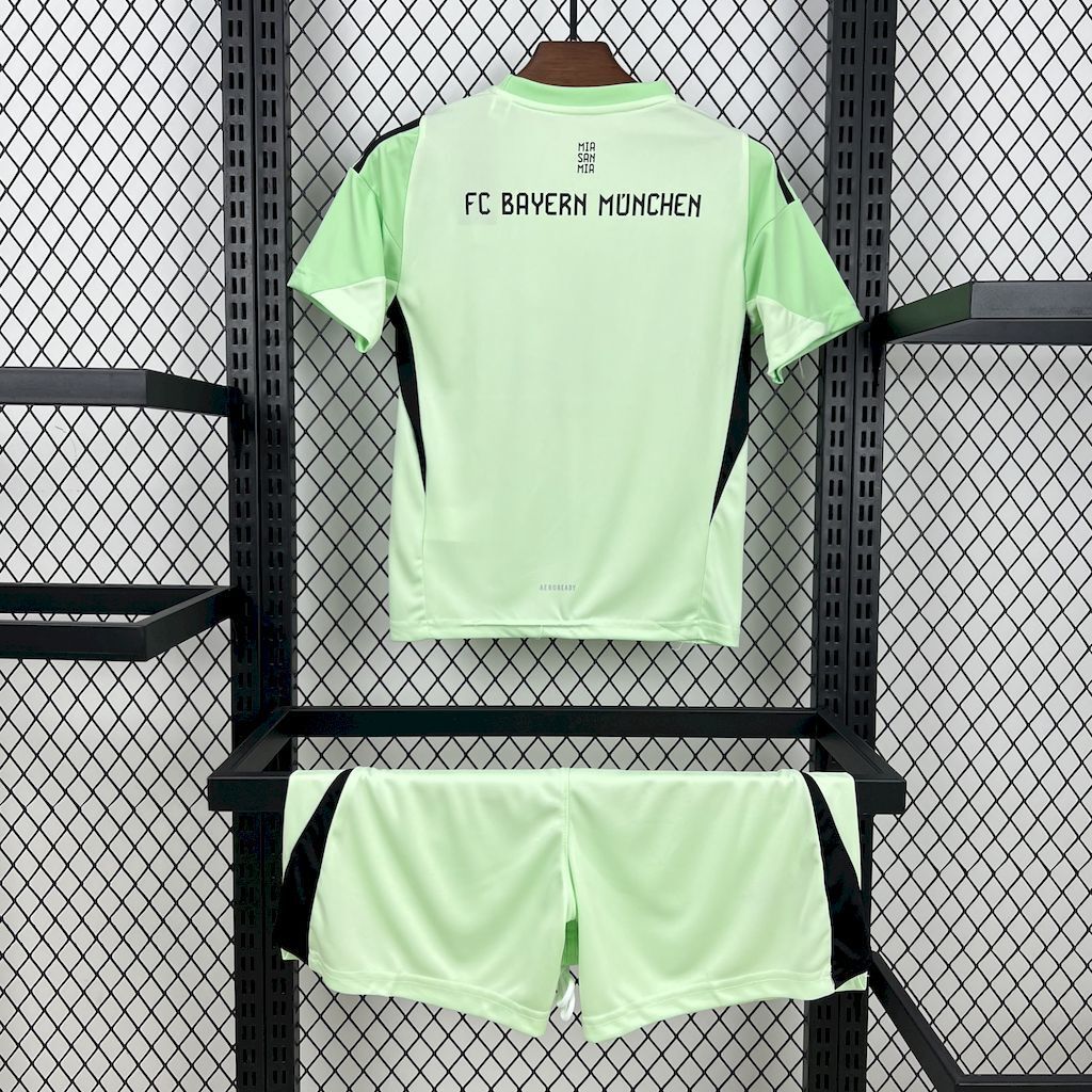 Bayern Munich 202526 Green Goalkeeper Kids Kit
