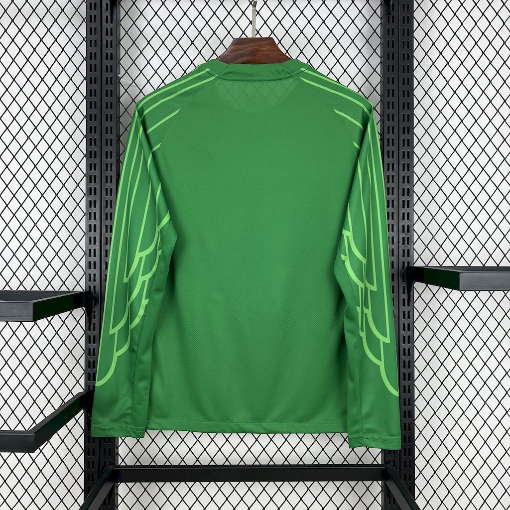 Paris Saint-Germain 202526 Green goalkeeper Long Sleeves Jersey