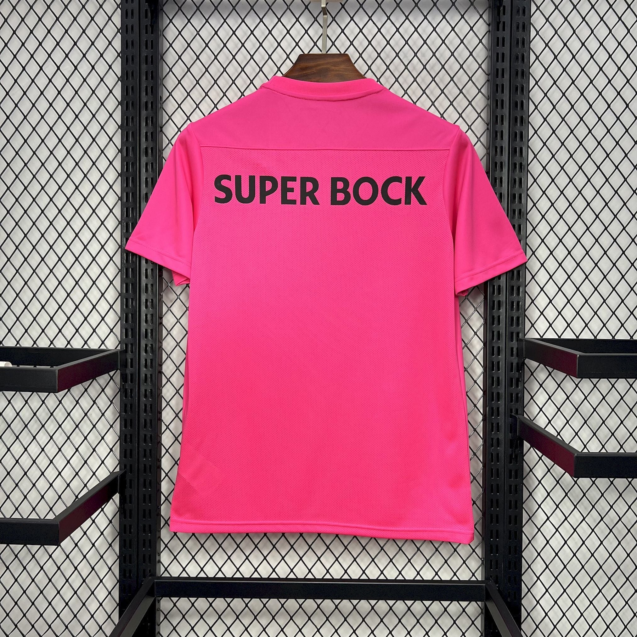 Sporting CP 202425 Pink October Jersey - Dettaglio 1