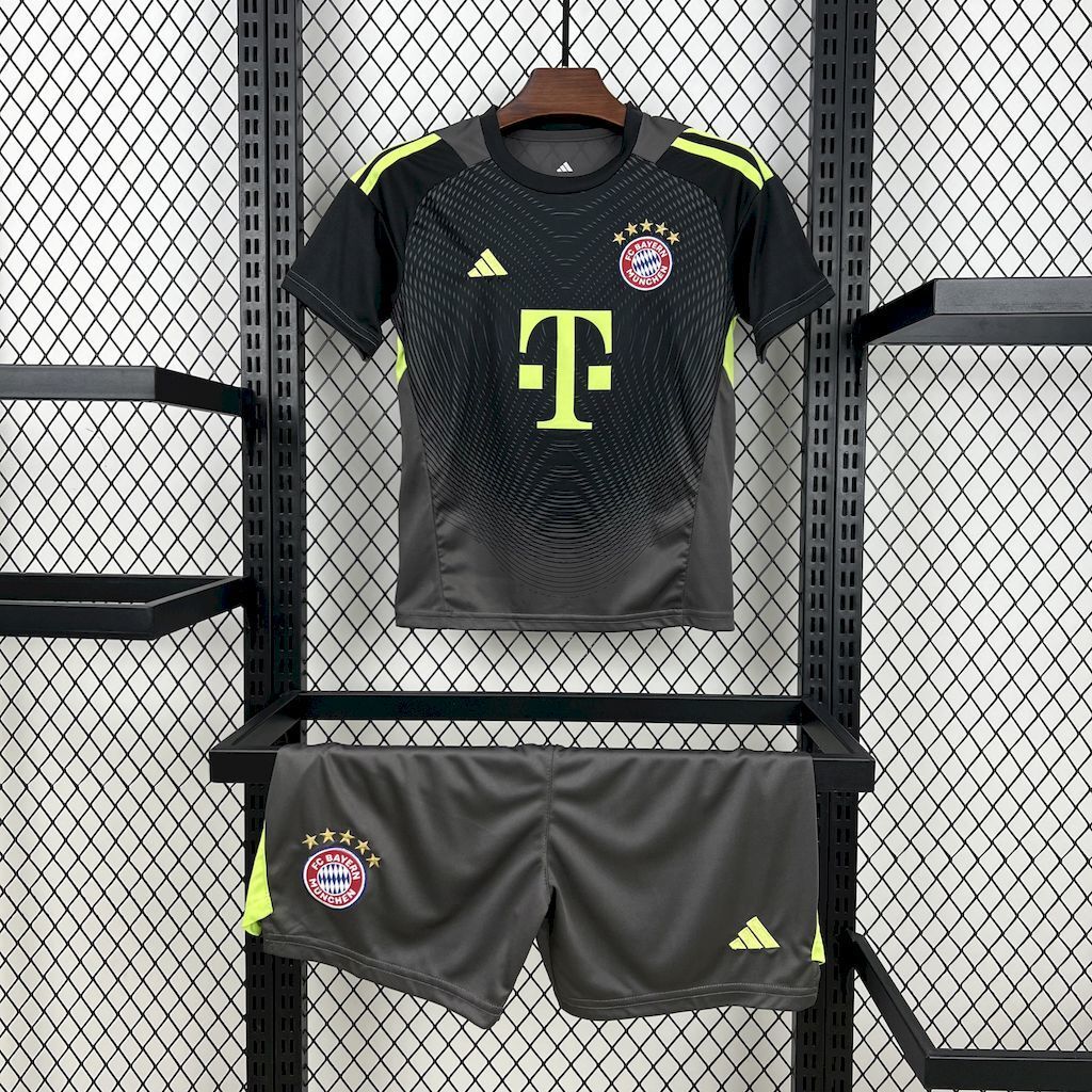 Bayern Munich 202526 Blackn Goalkeeper Kids Kit