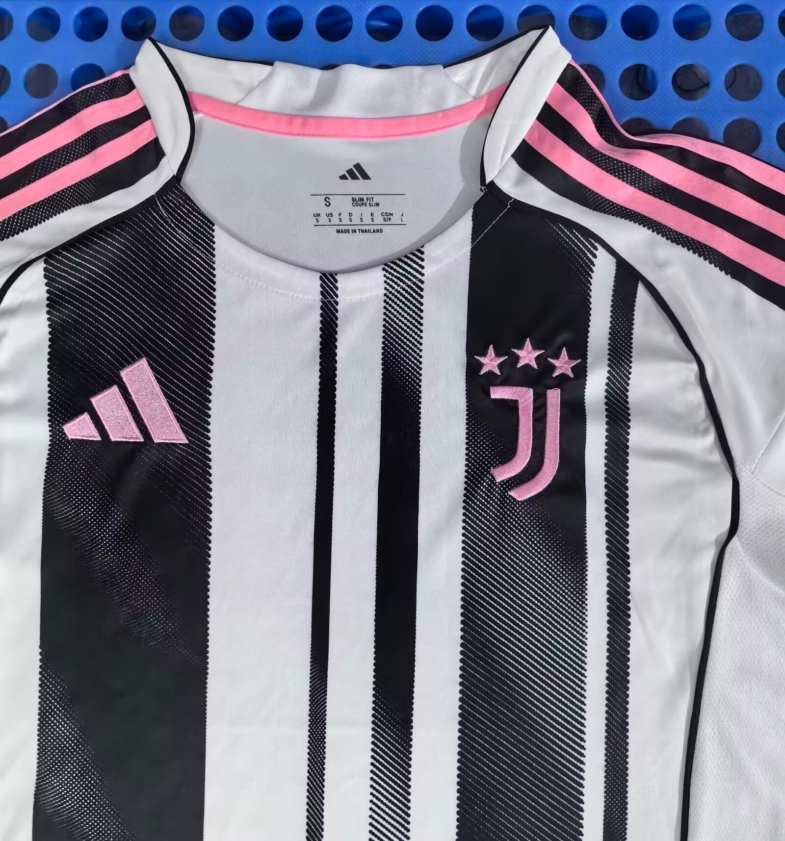 Juventus 2526 Home