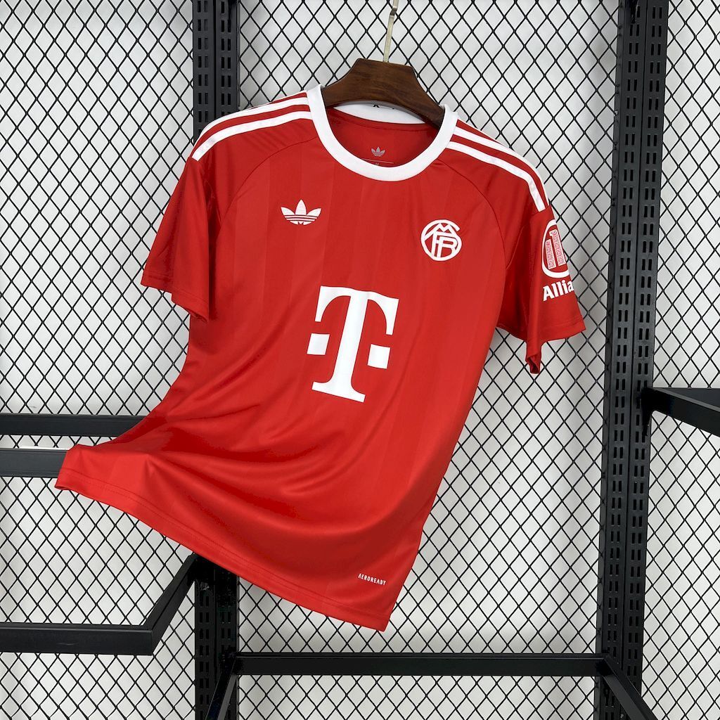 Bayern Munich 202526 Goalkeeper uniform Jersey